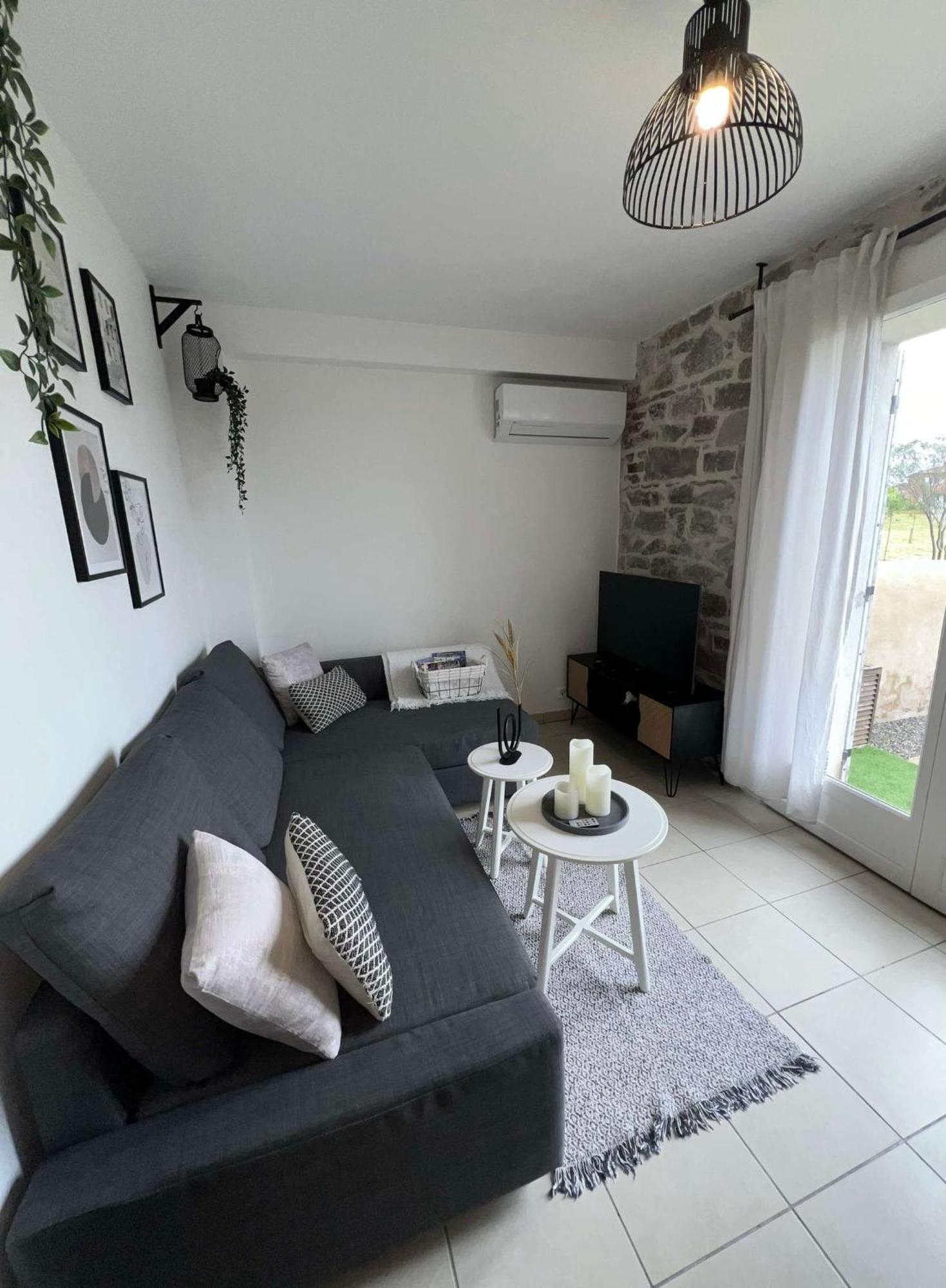Appartement La Bastide Saint Pierre T2 - Jardin à Roquebrune-sur Argens Extérieur photo