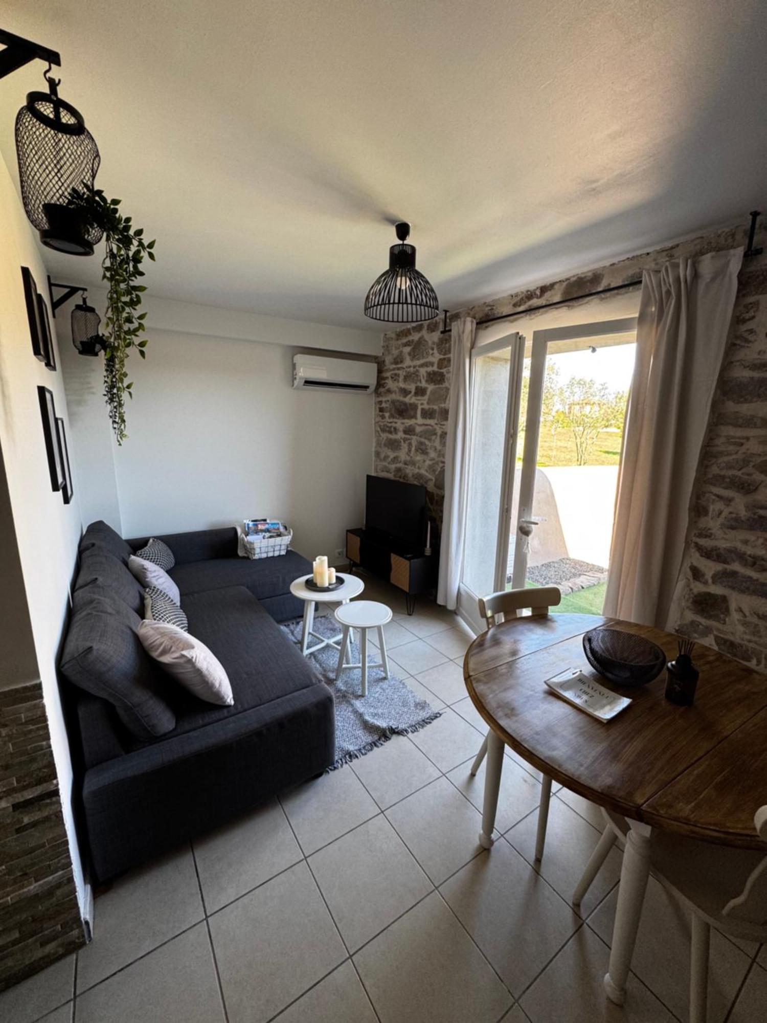 Appartement La Bastide Saint Pierre T2 - Jardin à Roquebrune-sur Argens Extérieur photo